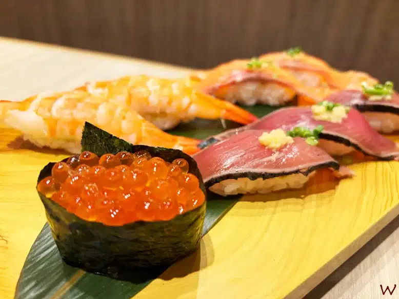 Busca en internet el mejor sushi de Japón