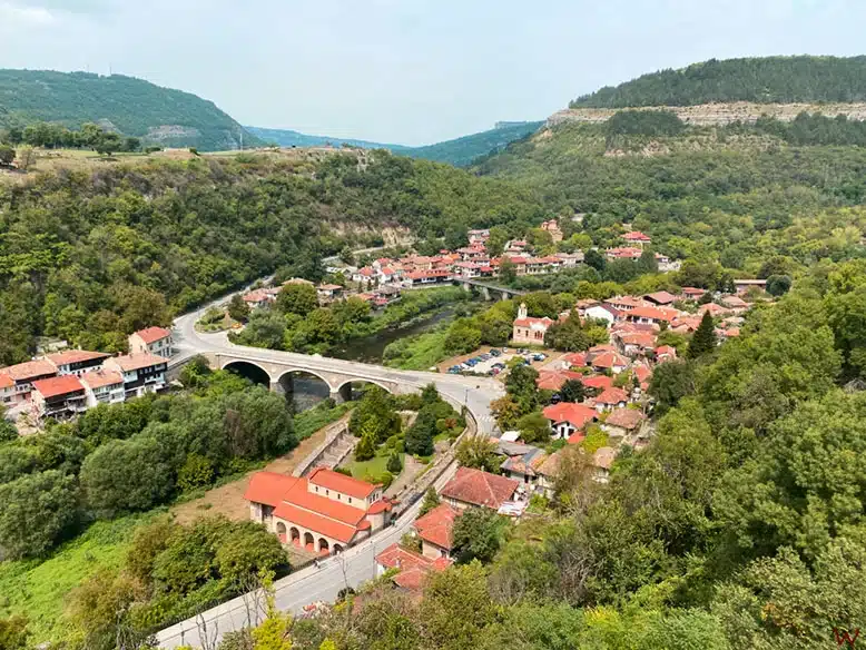 La Fortaleza Tsaverets es uno de los lugares que ver en Bulgaria