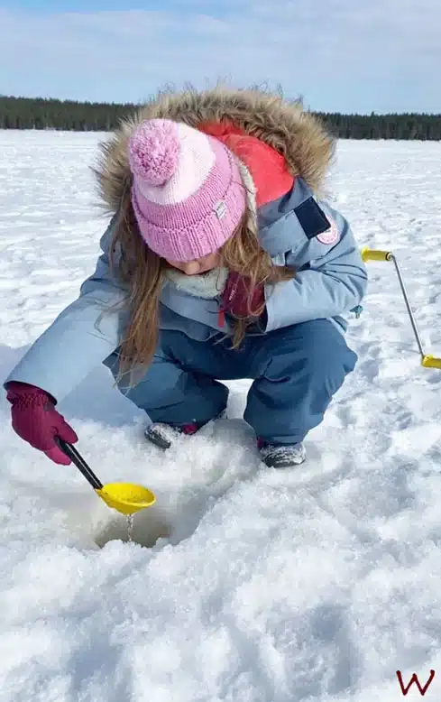 Un buen abrigo y guantes es la ropa que llevar a Rovaniemi