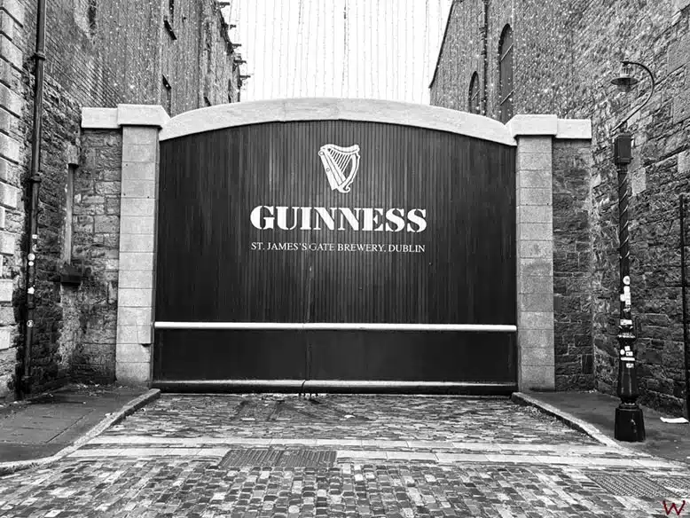 St. James's Gate en Dublín en nuestra ruta por Irlanda en 8 días