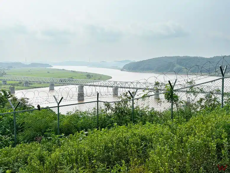 Vistas desde el Observatorio del río Imjingang en nuestra excursión a la Zona Desmilitarizada de Corea