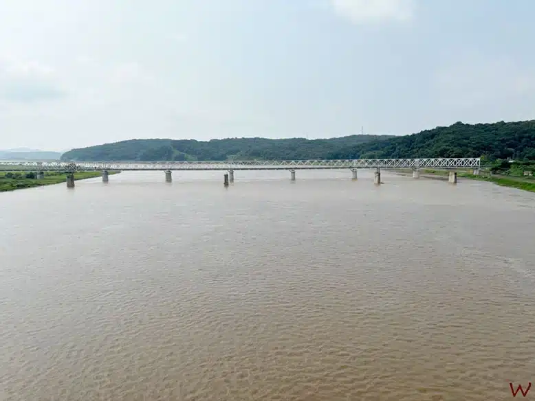 El Puente de la Libertad sobre el río Imjin