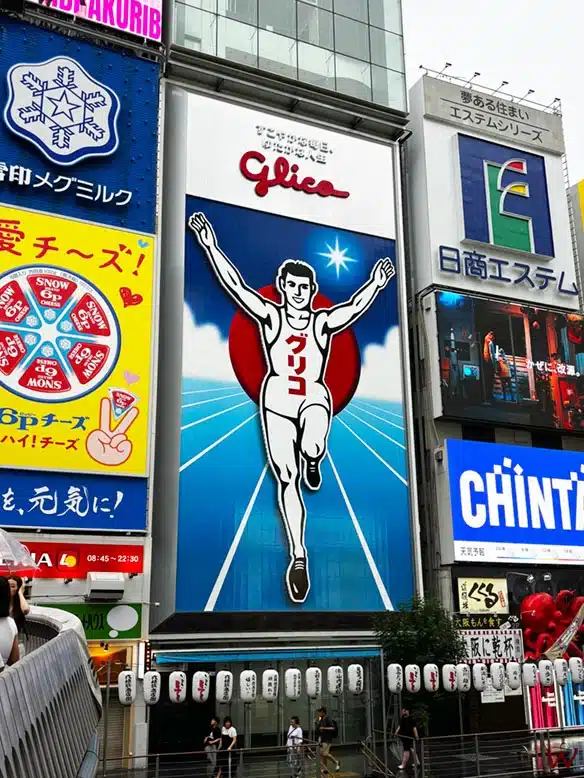 Cartel de Glico Man en Osaka, uno de los lugares que ver en Osaka en un día