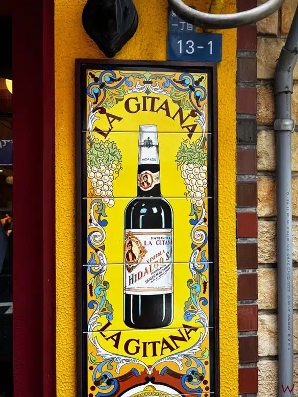 Cartel de La Gitana en en nuestra ruta por Japón y Corea