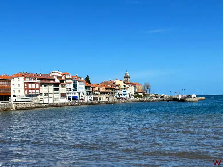 El muelle viejo de Luanco, uno de los lugares que ver en Luanco