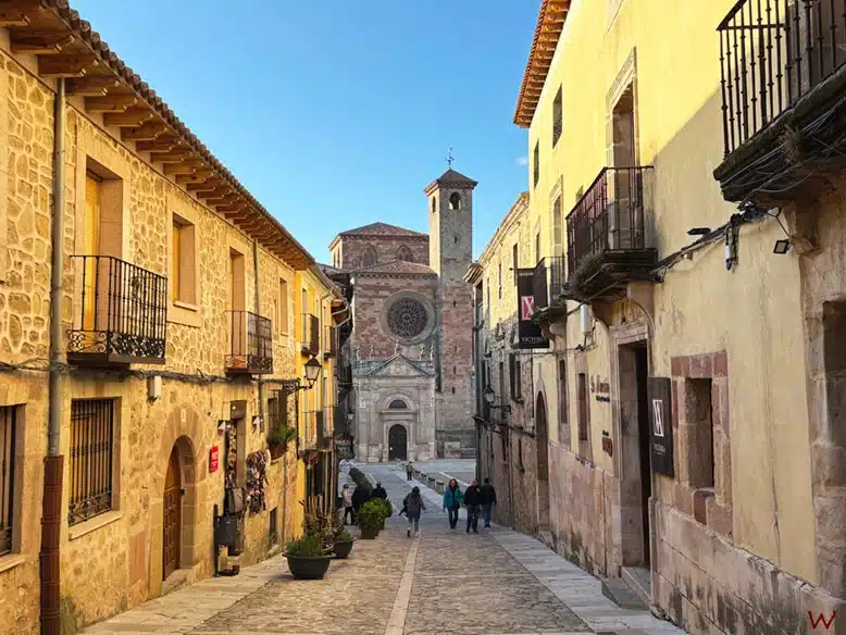 Las calles medievales de Sigüenza, un lugar que ver imprescindible