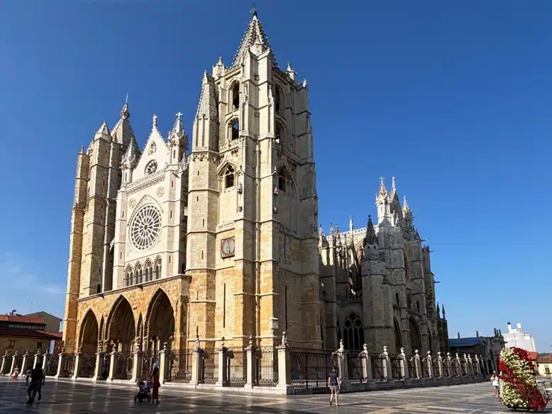 La Catedral de León, uno de los lugares que ver en León