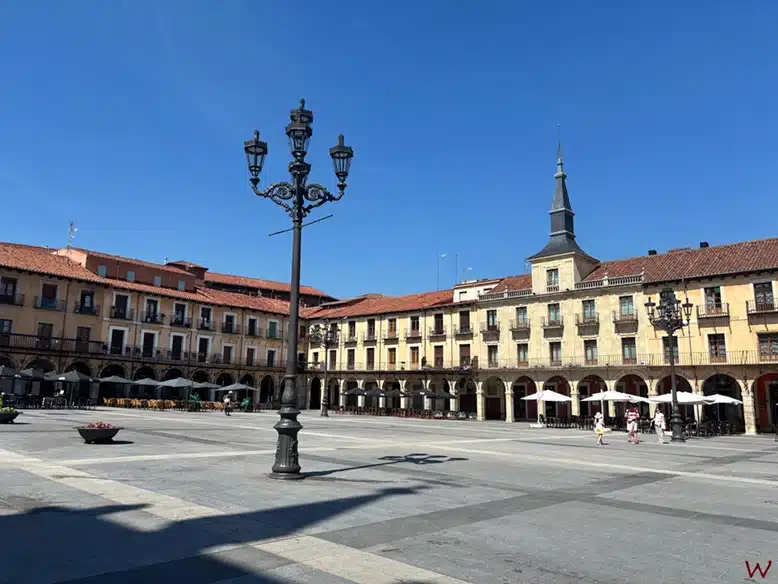 La Plaza Mayor, uno de los lugares que ver en León