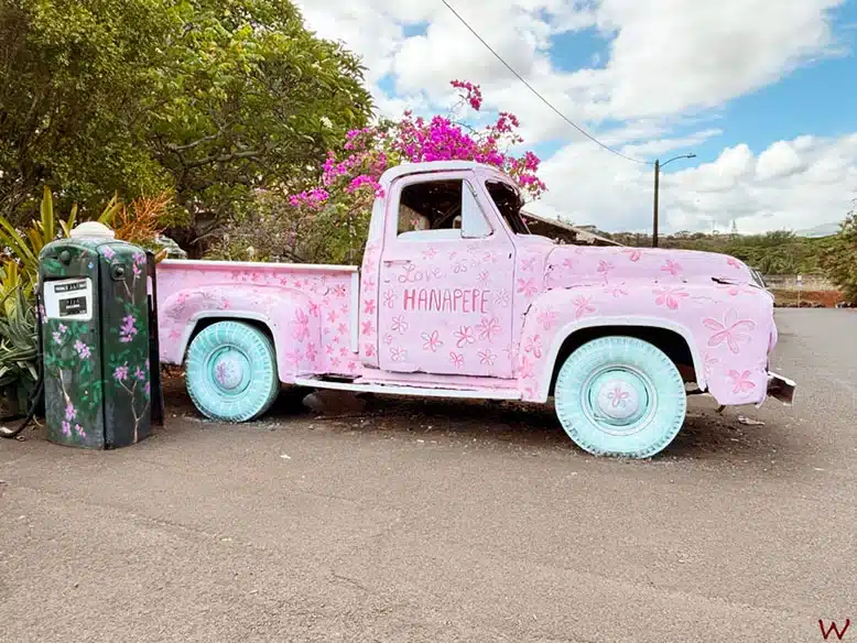 Coche abandonado en Hawaii