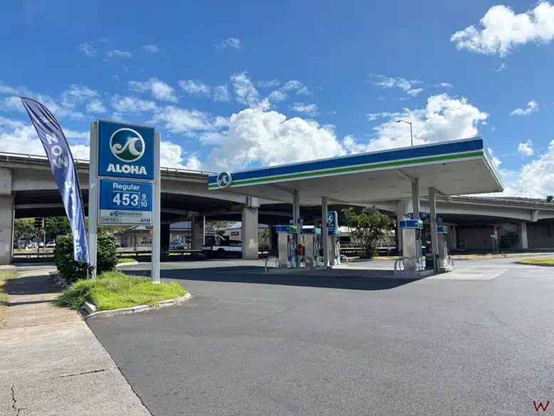 En las gasolineras, sigue nuestros consejos para conducir por Hawaii