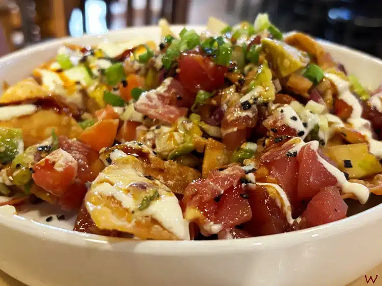 Nachos de atún para comer en Hawaii