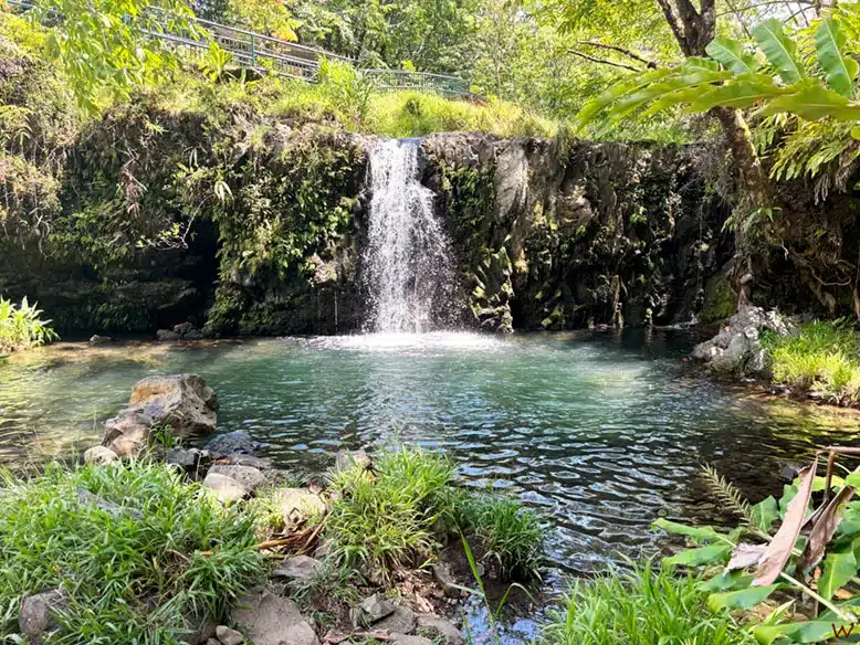 Puaakaa Falls en la ruta Road to Hana en Maui
