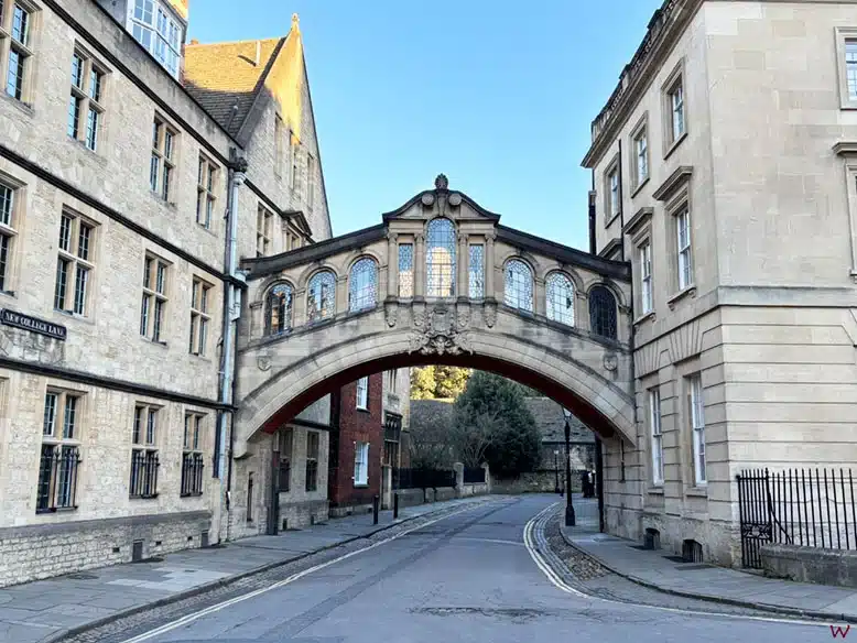 El Puente de los Suspiros, uno de los lugares que ver en Oxford